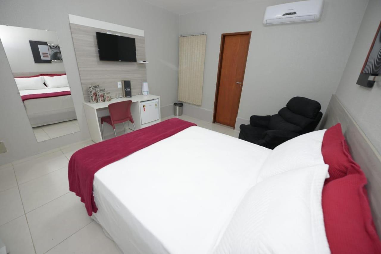 Hotel Leon Barbalha Buitenkant foto