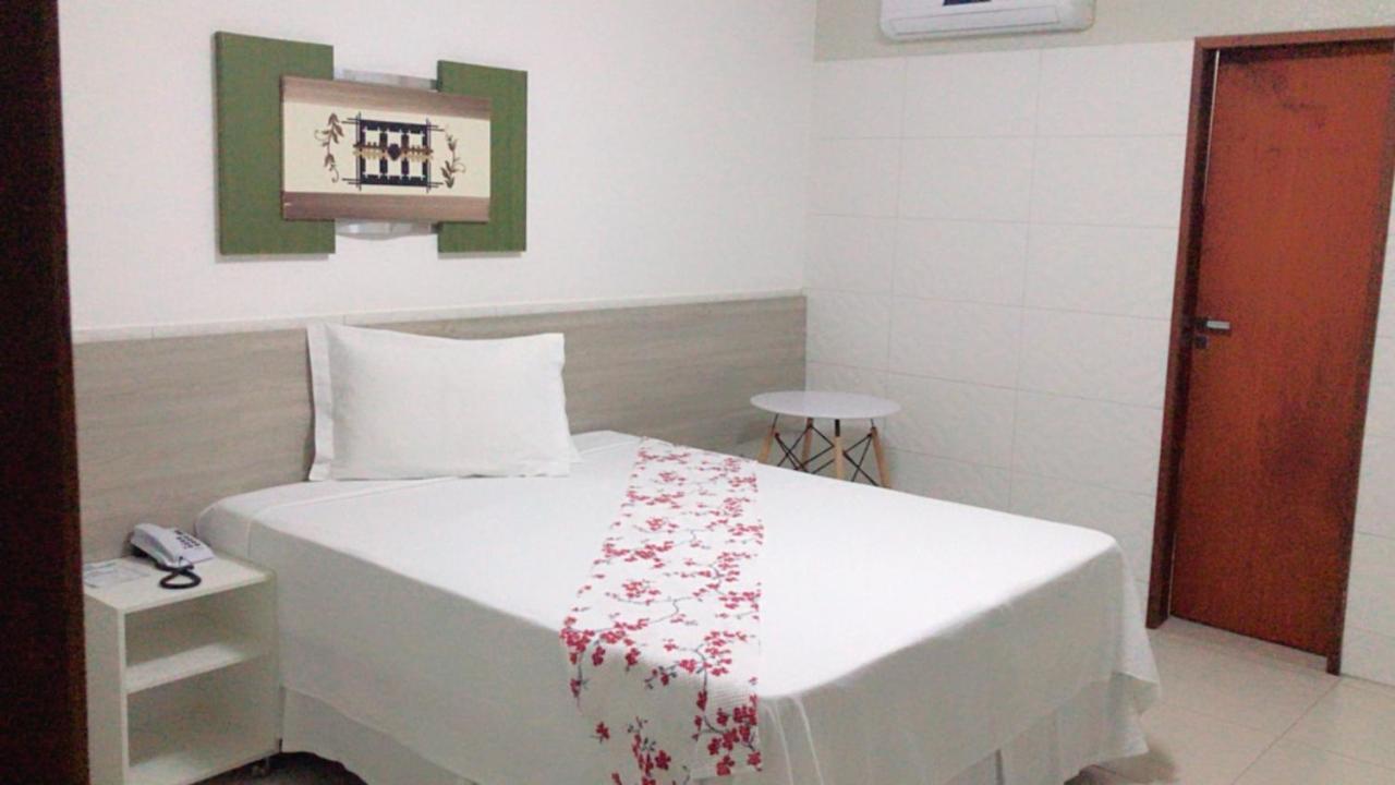 Hotel Leon Barbalha Buitenkant foto