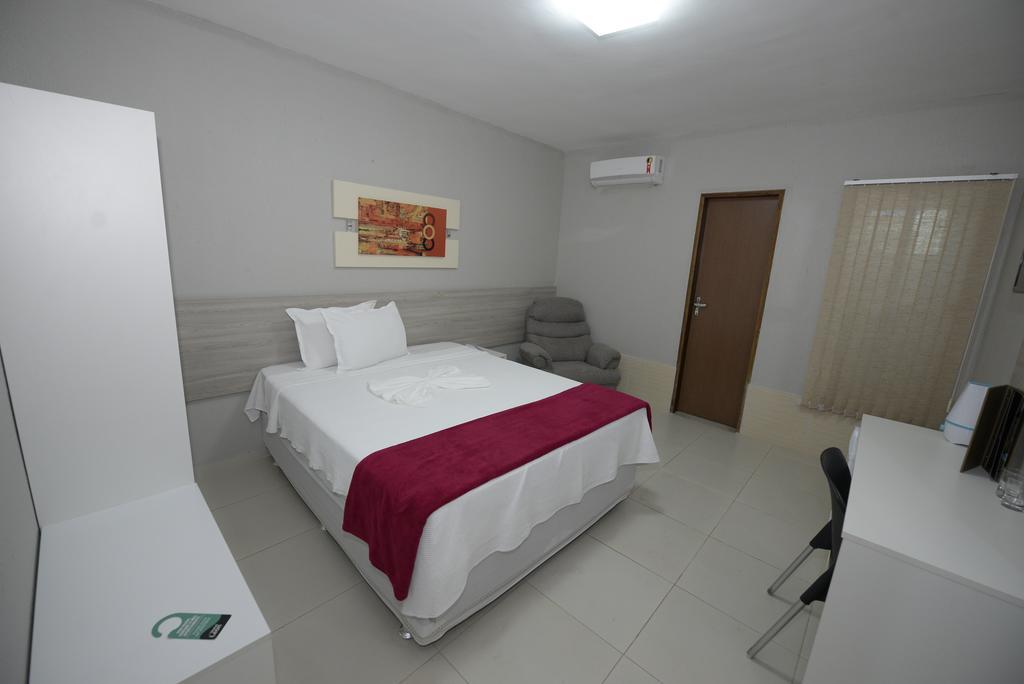 Hotel Leon Barbalha Buitenkant foto